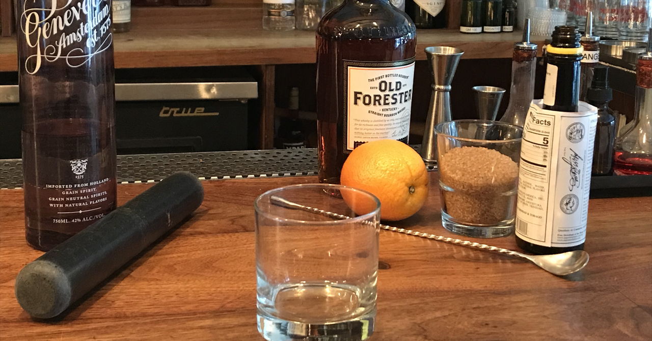 Bartender's Signature The Old Fashioned withfriends